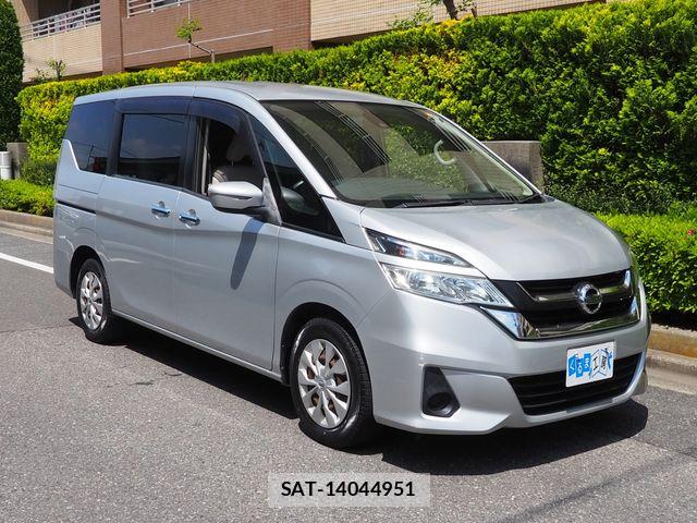 Nissan SERENA 2017-04 7060624-24