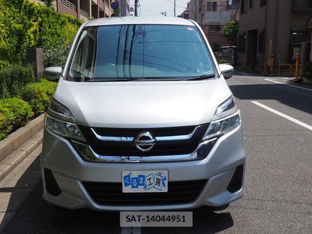 Nissan SERENA 2017-04 7060624-27
