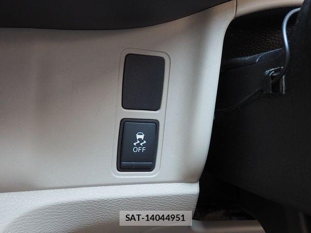 Nissan SERENA 2017-04 7060624-8