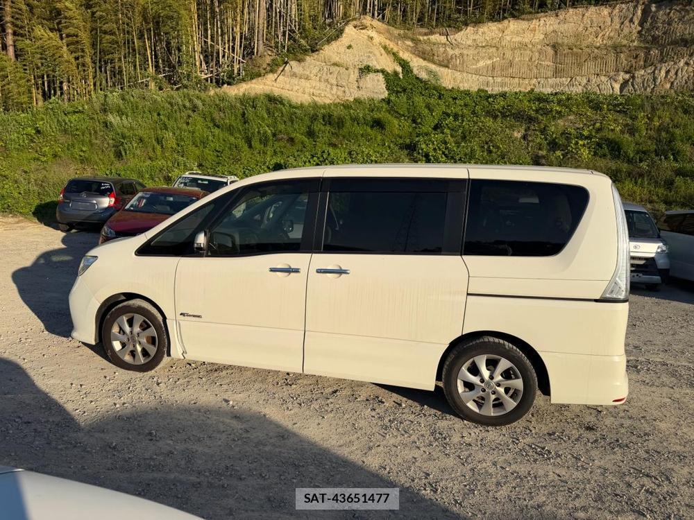 Nissan SERENA 2013 6713473-1