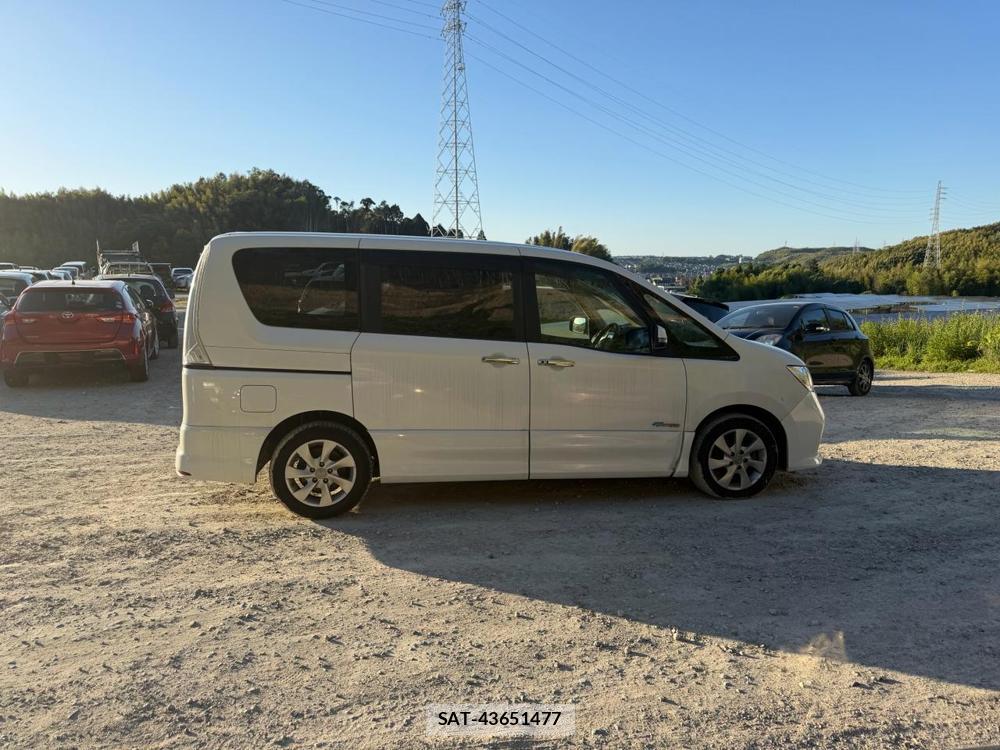 Nissan SERENA 2013 6713473-5