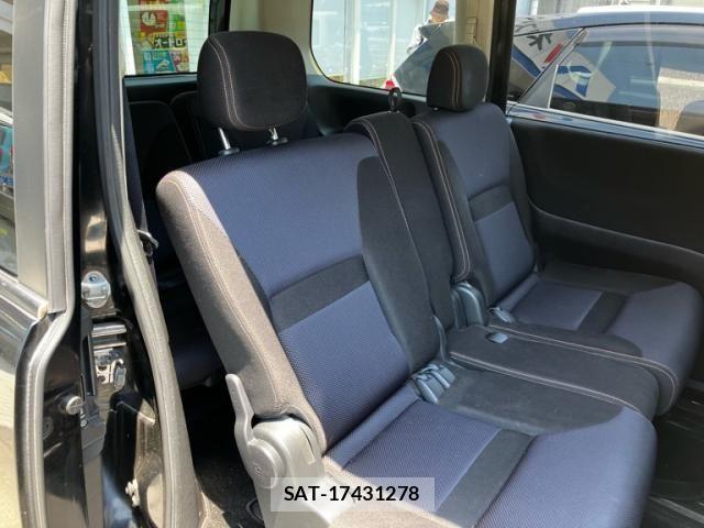 Nissan SERENA 2010-07 7215454-10