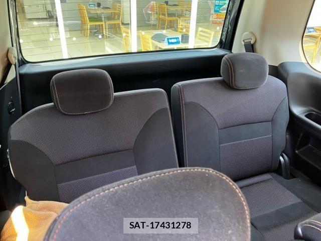 Nissan SERENA 2010-07 7215454-12