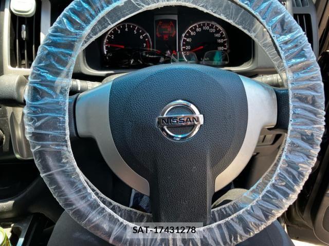 Nissan SERENA 2010-07 7215454-15