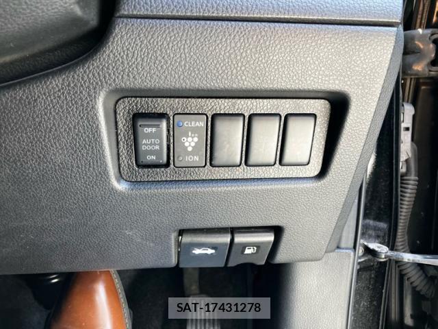 Nissan SERENA 2010-07 7215454-16