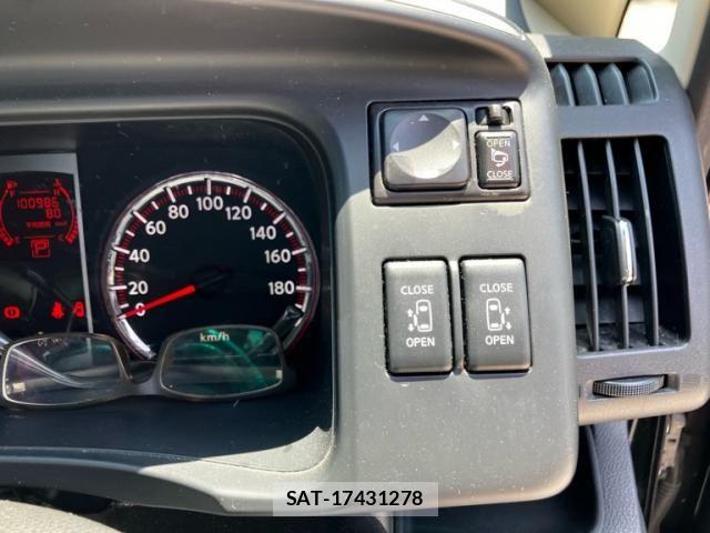 Nissan SERENA 2010-07 7215454-22