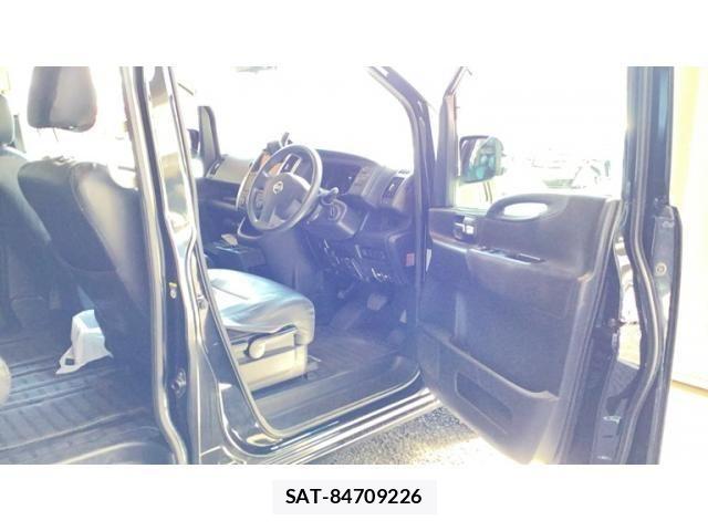Nissan SERENA 2010-05 7224615-12