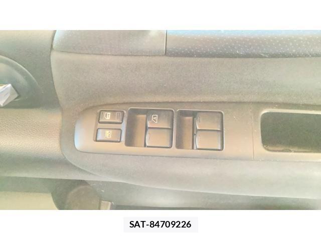 Nissan SERENA 2010-05 7224615-14