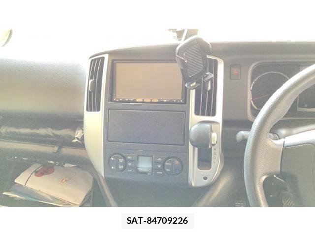 Nissan SERENA 2010-05 7224615-17