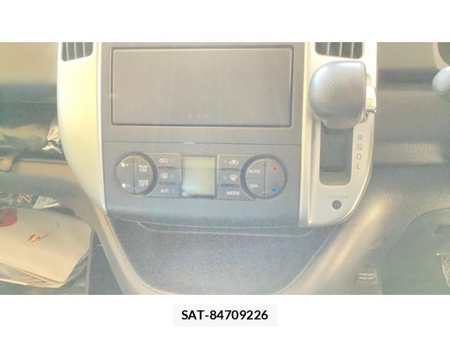 Nissan SERENA 2010-05 7224615-20