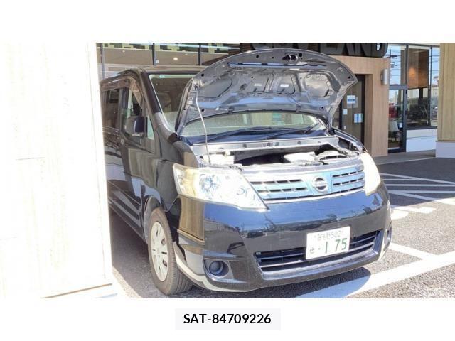Nissan SERENA 2010-05 7224615-2