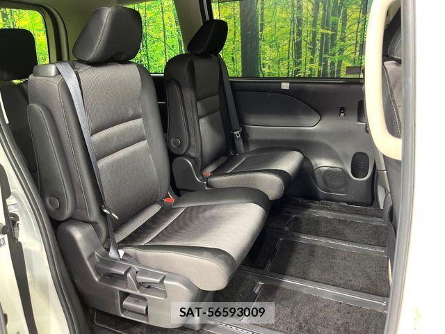 Nissan SERENA 2021-11 7224699-8