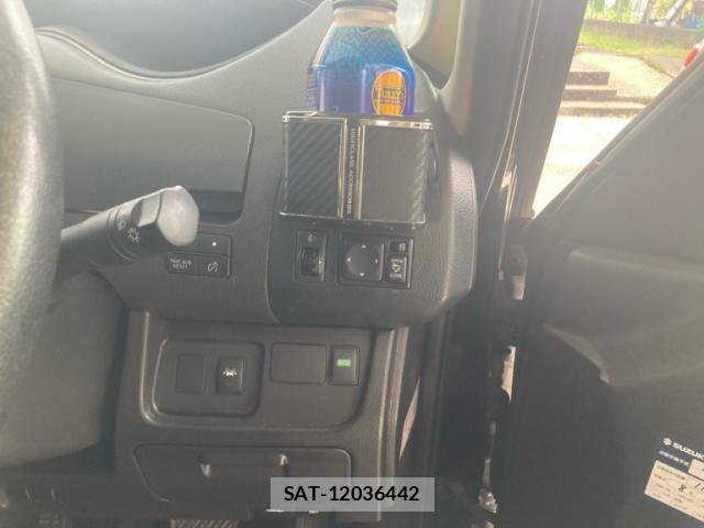 Nissan SERENA 2014-03 7224634-10