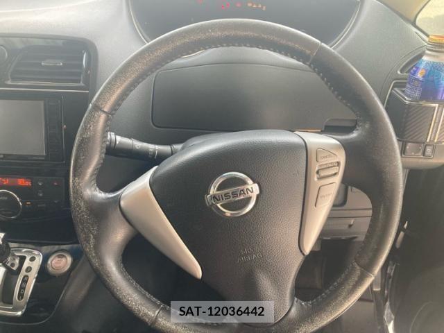 Nissan SERENA 2014-03 7224634-13