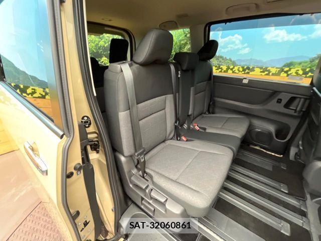 Nissan SERENA 2024-03 7224741-8