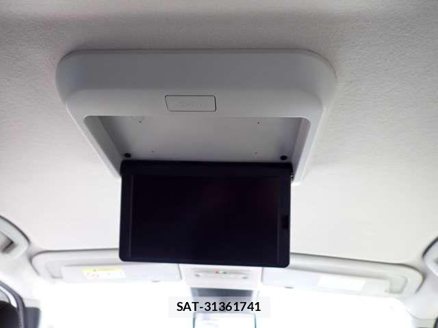 Nissan SERENA 2023-06 7224734-18
