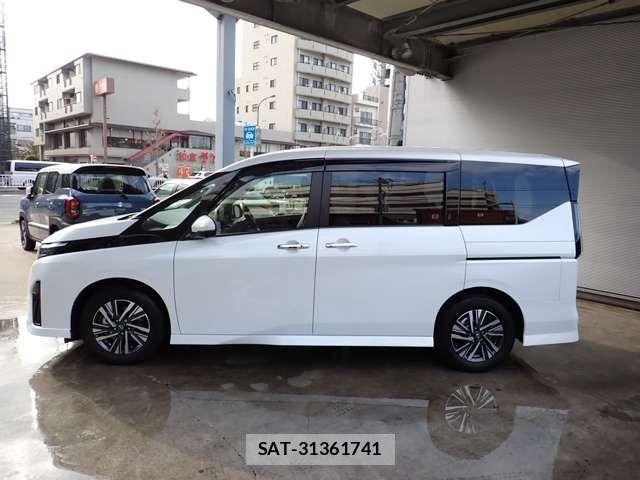 Nissan SERENA 2023-06 7224734-8