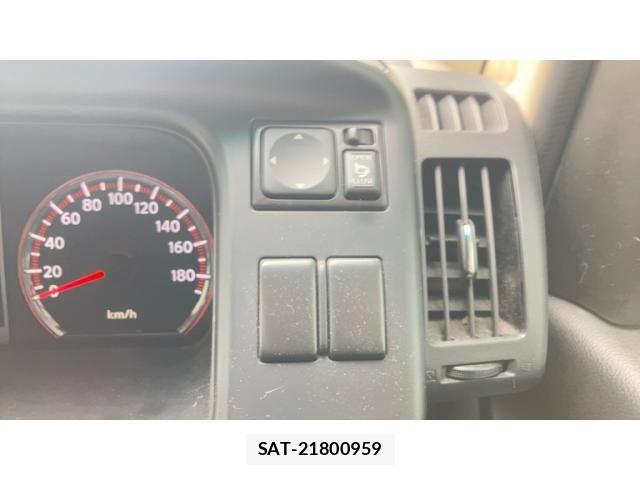 Nissan SERENA 2008-07 7224613-18