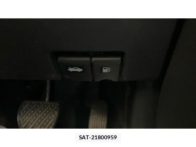 Nissan SERENA 2008-07 7224613-20