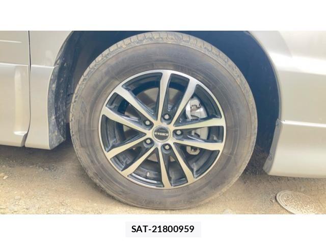Nissan SERENA 2008-07 7224613-4
