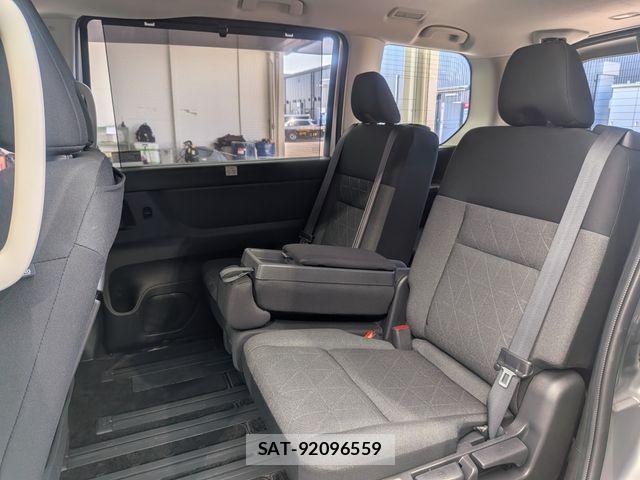 Nissan SERENA 2023-09 7224736-19