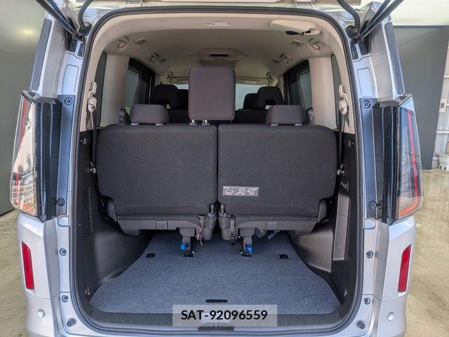 Nissan SERENA 2023-09 7224736-21