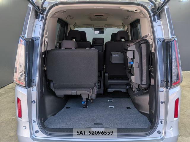 Nissan SERENA 2023-09 7224736-22