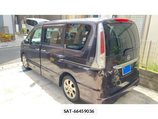 Nissan SERENA 2011-03 7224620-3