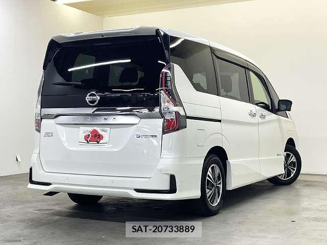 Nissan SERENA 2022-10 7224713-2