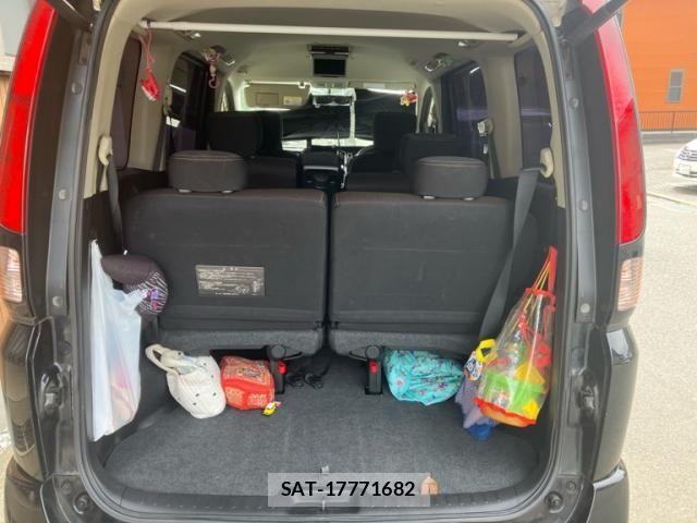 Nissan SERENA 2009-11 7217930-10