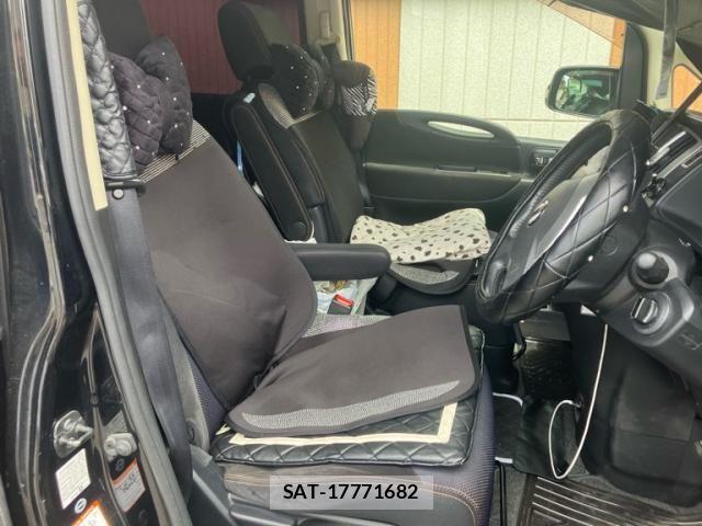 Nissan SERENA 2009-11 7217930-11