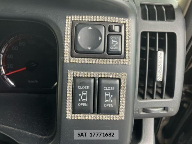 Nissan SERENA 2009-11 7217930-16