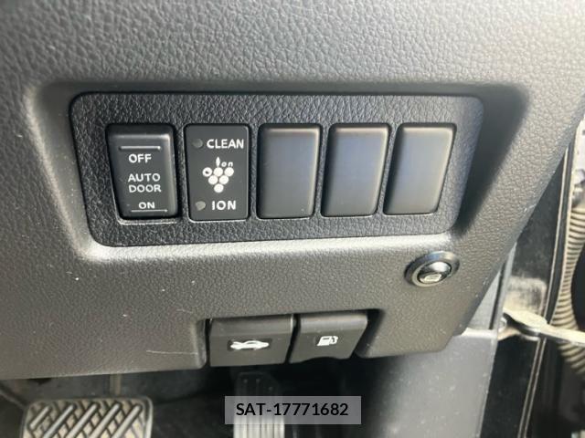 Nissan SERENA 2009-11 7217930-17