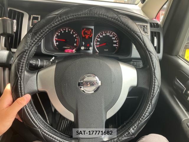 Nissan SERENA 2009-11 7217930-18