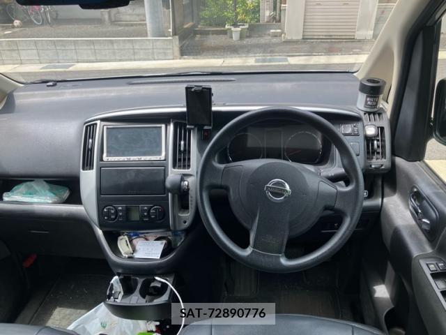 Nissan SERENA 2009-10 7221950-9