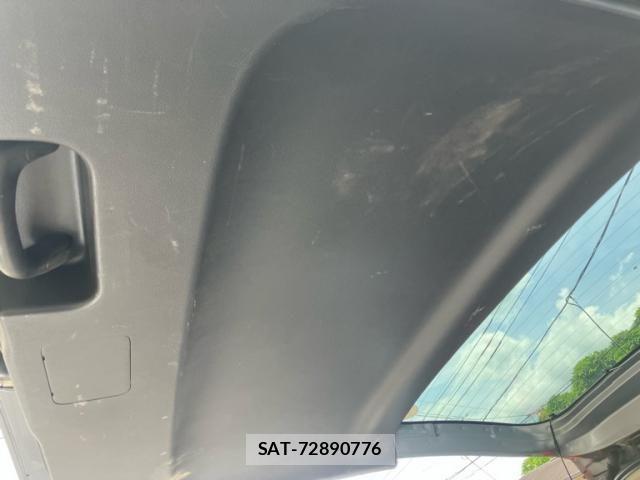Nissan SERENA 2009-10 7221950-6