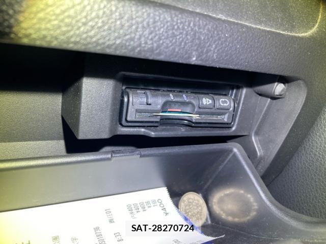 Nissan SERENA 2011-12 7224627-19
