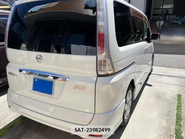 Nissan SERENA 2009-10 7224609-2