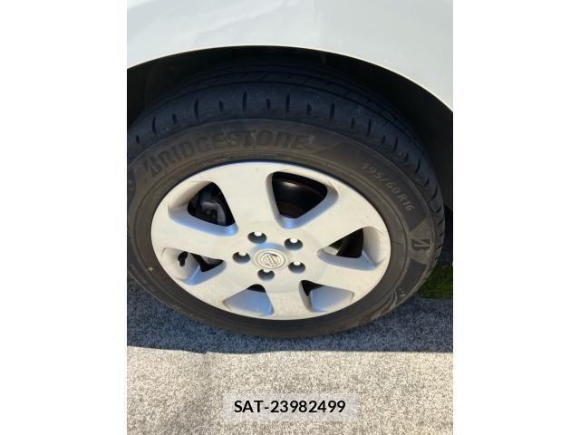 Nissan SERENA 2009-10 7224609-8