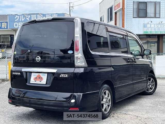 Nissan SERENA 2010-11 7224617-2