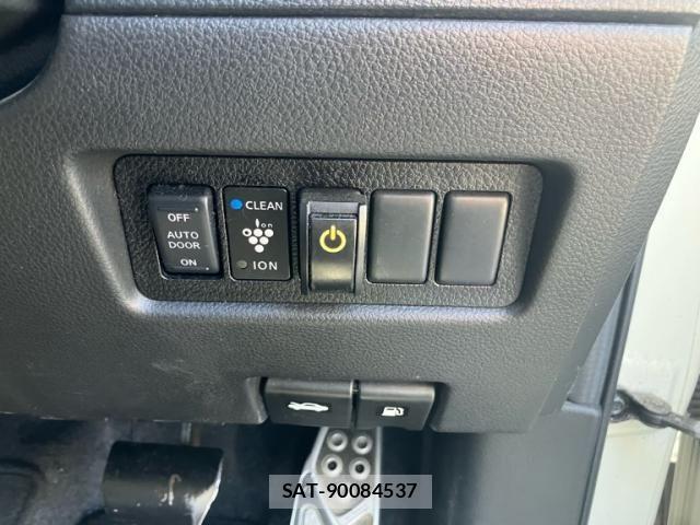 Nissan SERENA 2010-06 7224618-14