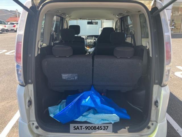 Nissan SERENA 2010-06 7224618-8