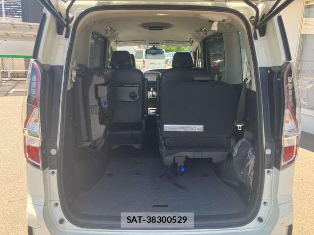 Nissan SERENA 2021-12 7224705-11