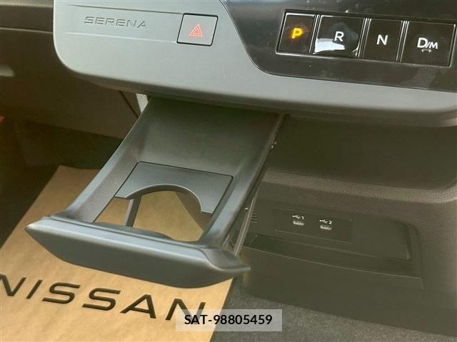 Nissan SERENA 2026-03 7224769-22