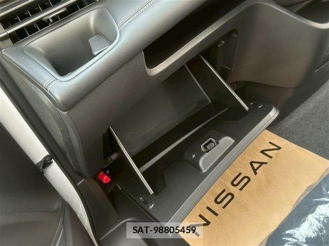 Nissan SERENA 2026-03 7224769-29