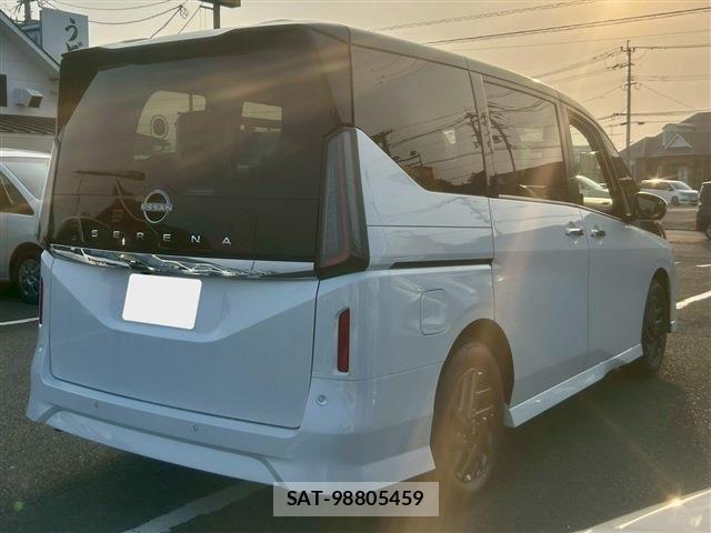 Nissan SERENA 2026-03 7224769-3