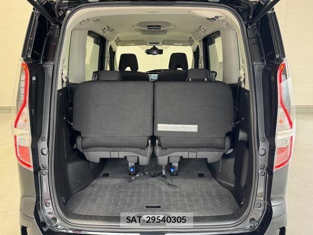 Nissan SERENA 2021-08 7224693-12