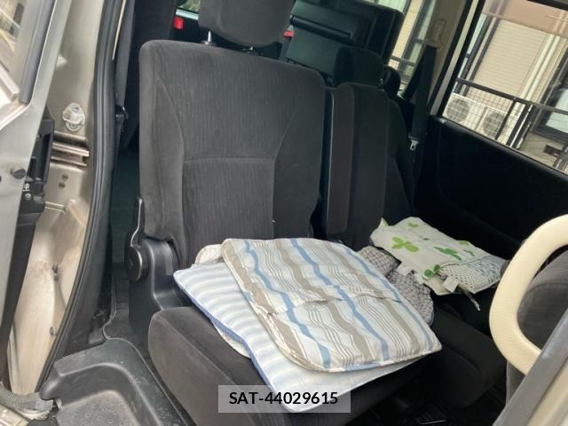 Nissan SERENA 2010-03 7224612-14