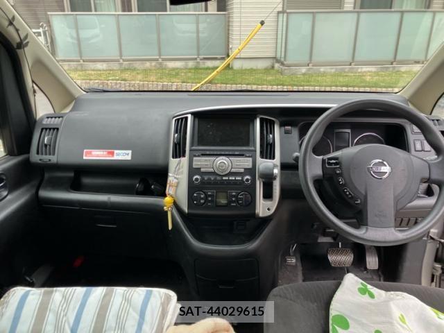 Nissan SERENA 2010-03 7224612-15