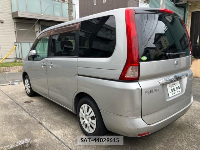Nissan SERENA 2010-03 7224612-3